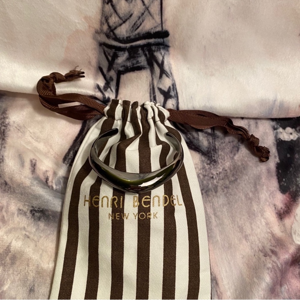 Henri Bendel Silver Bangle with Striped Pouch